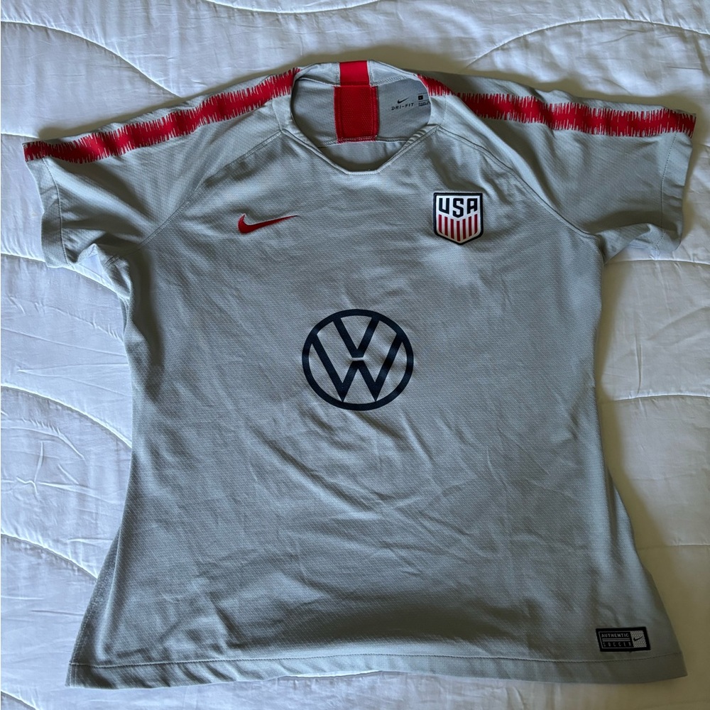 Nike DriFit Womens USWNT Large Gray Training Shirt